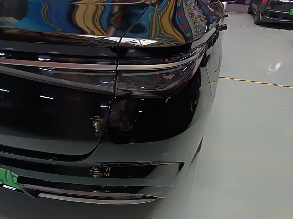 BYD Seal — миниатюра 8