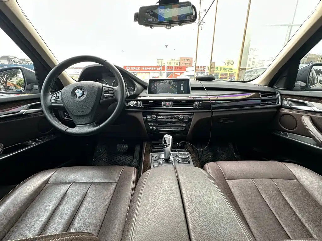 BMW X5 (Import) — миниатюра 9