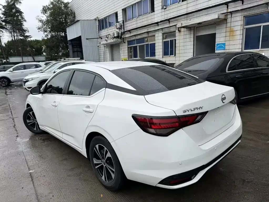 Nissan Sylphy — миниатюра 9