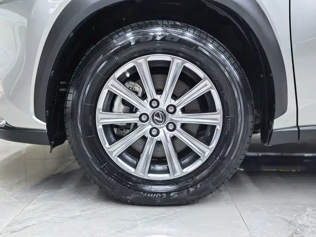Lexus NX — миниатюра 39