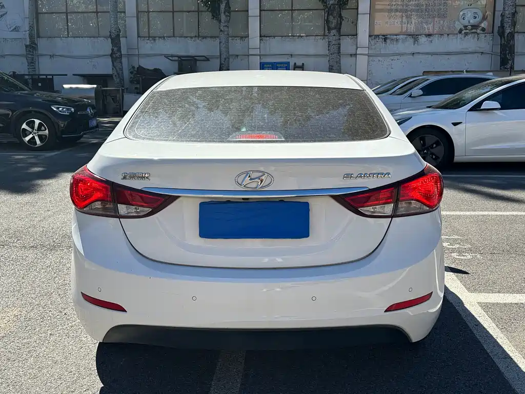 Hyundai Elantra Langdong — миниатюра 2