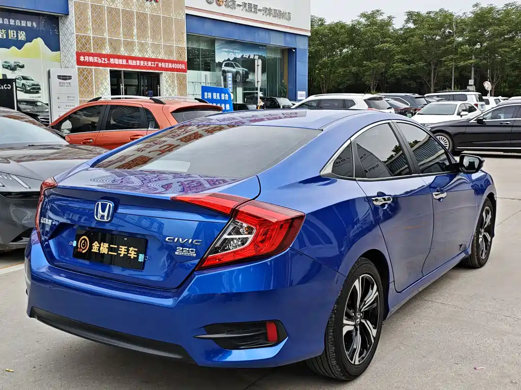 Honda Civic 2019 220TURBO CVT VI