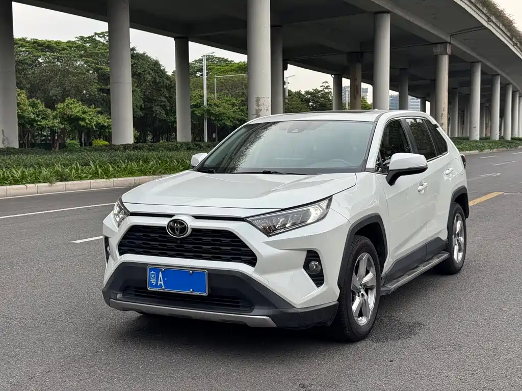 Toyota RAV4 2021