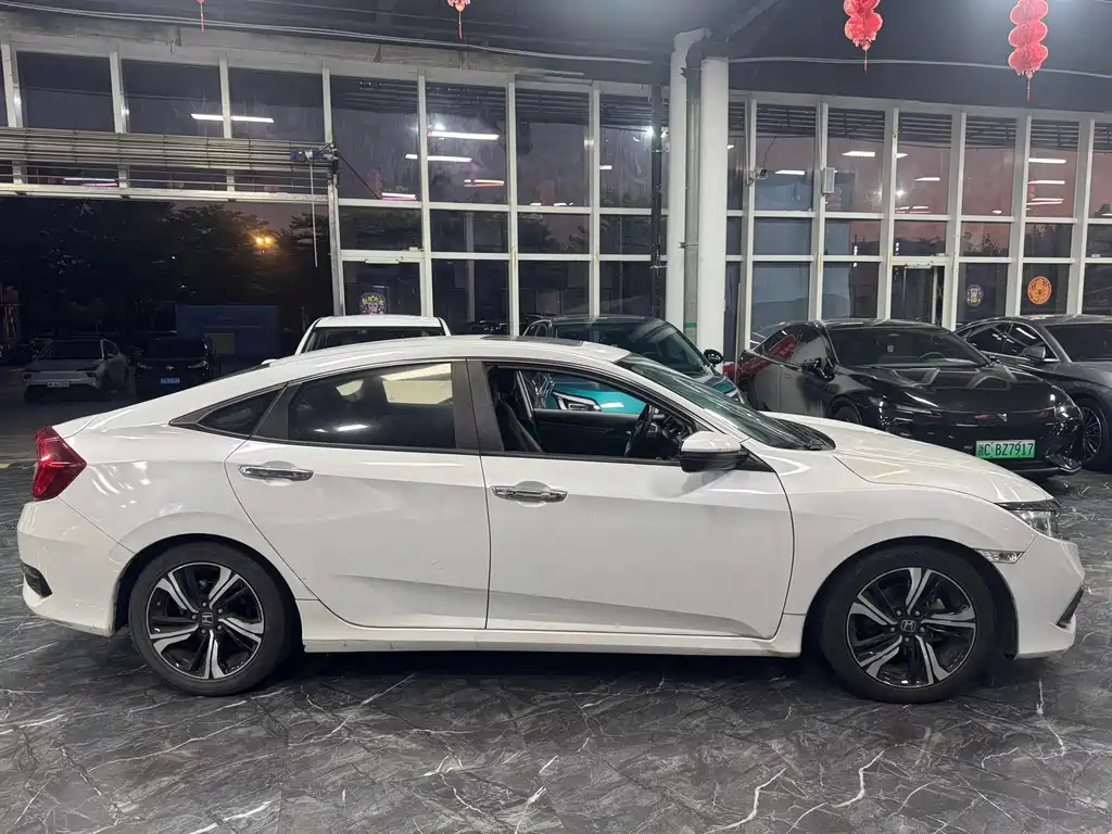 Honda Civic — миниатюра 6