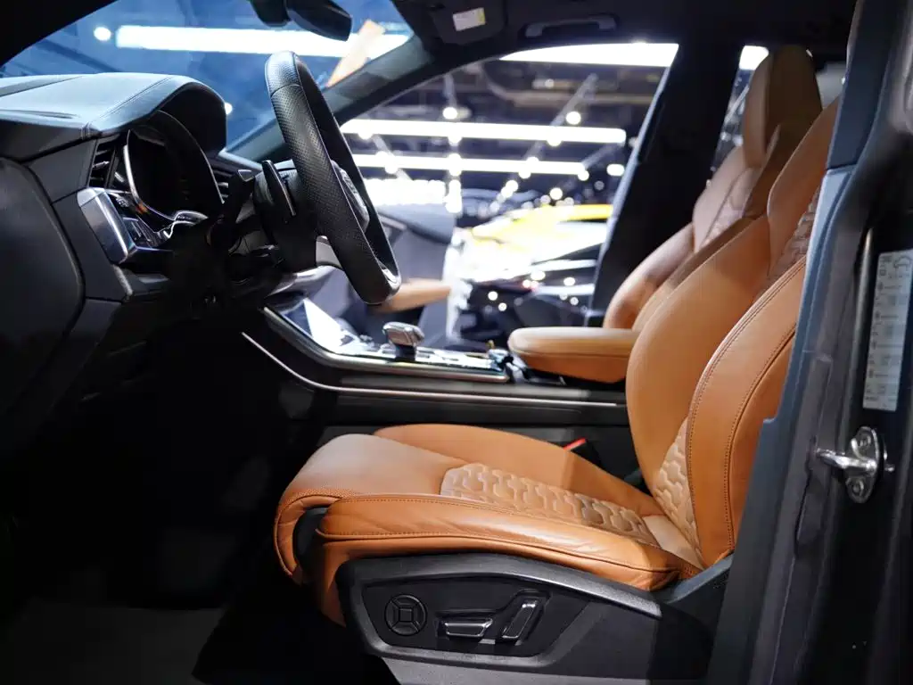 Audi RS Q8 — миниатюра 9