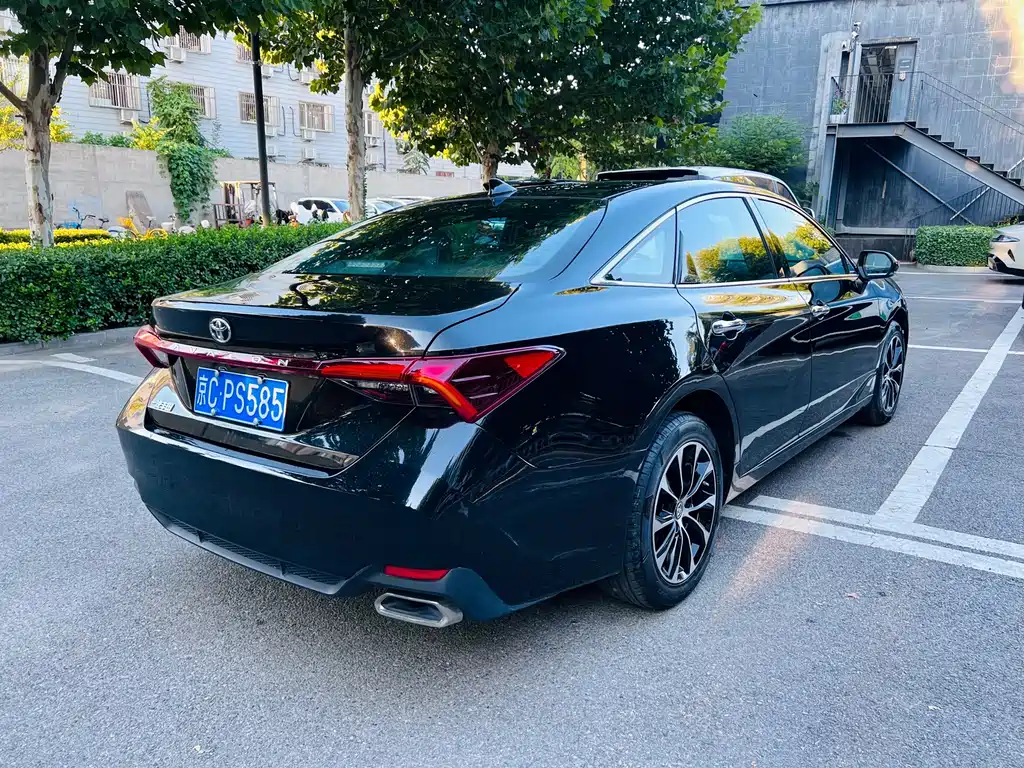 Toyota Avalon — миниатюра 8