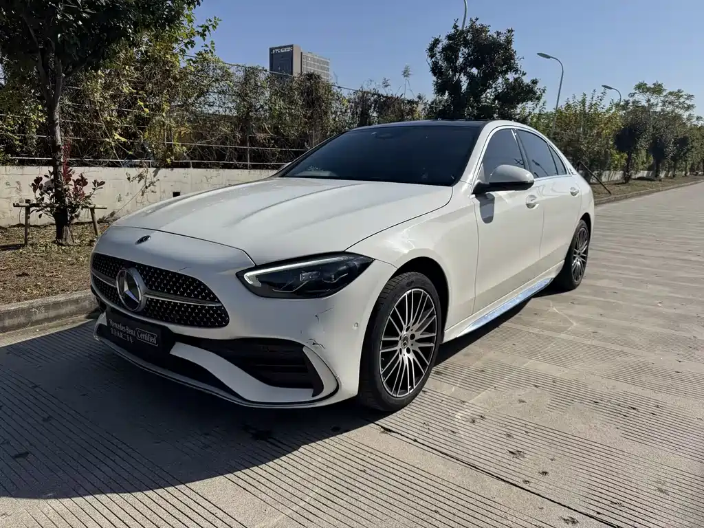 Mercedes-Benz C-Class 2024