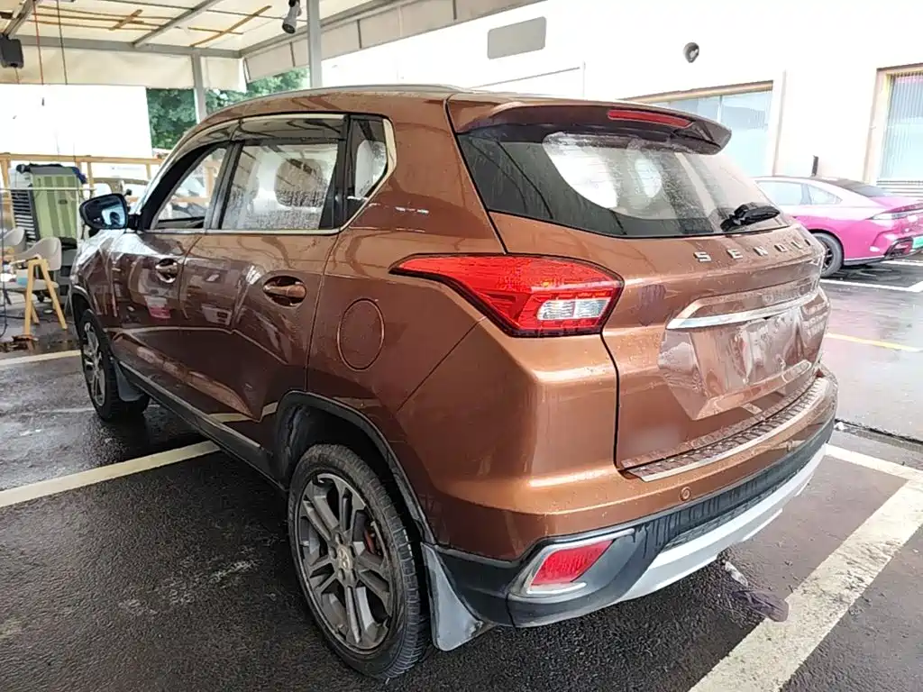 BAIC Senova X35 — миниатюра 5