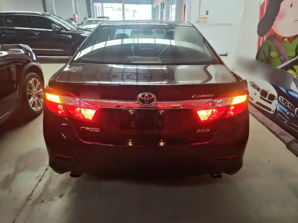 Toyota Camry — миниатюра 6