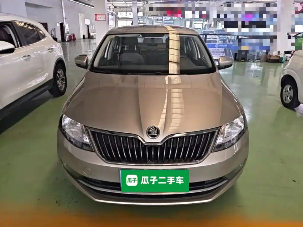 Skoda Rapid — миниатюра 3
