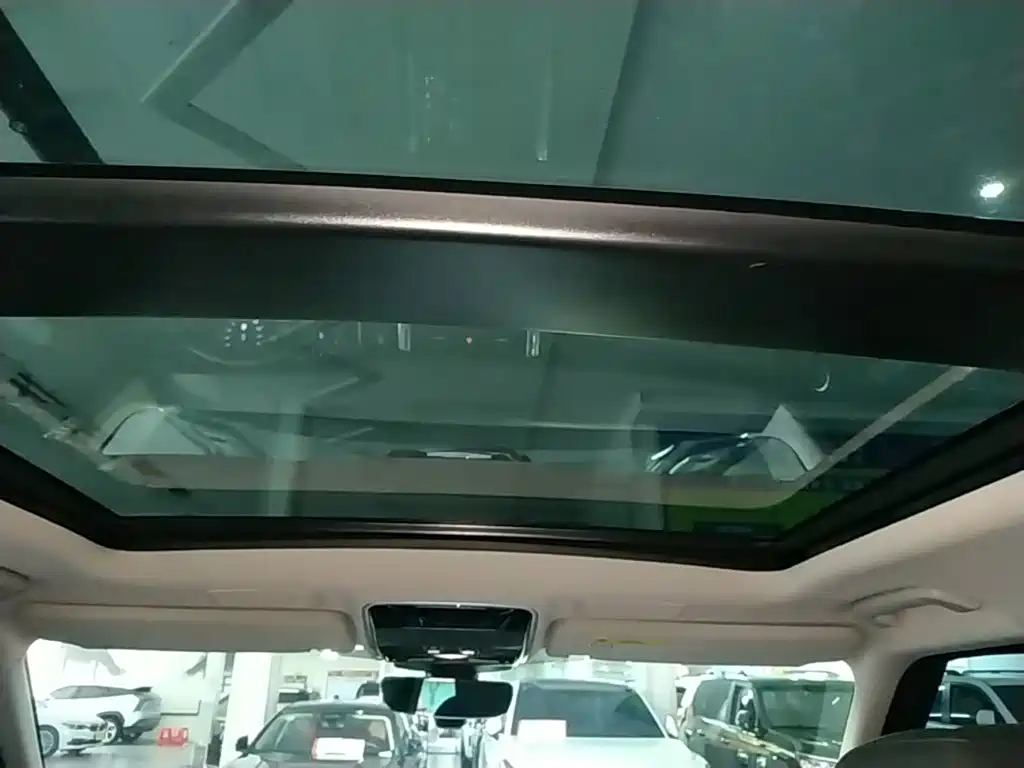 Land Rover Sport — миниатюра 18