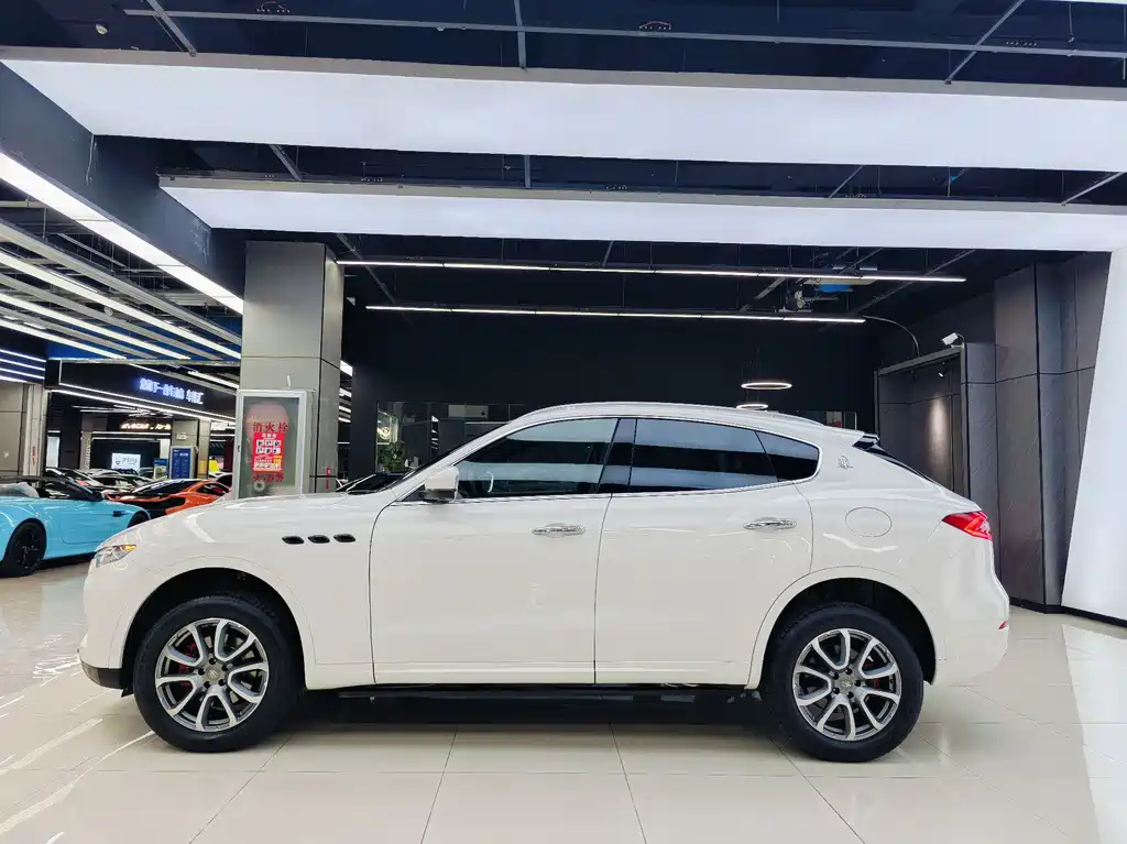 MASERATI LEVANTE