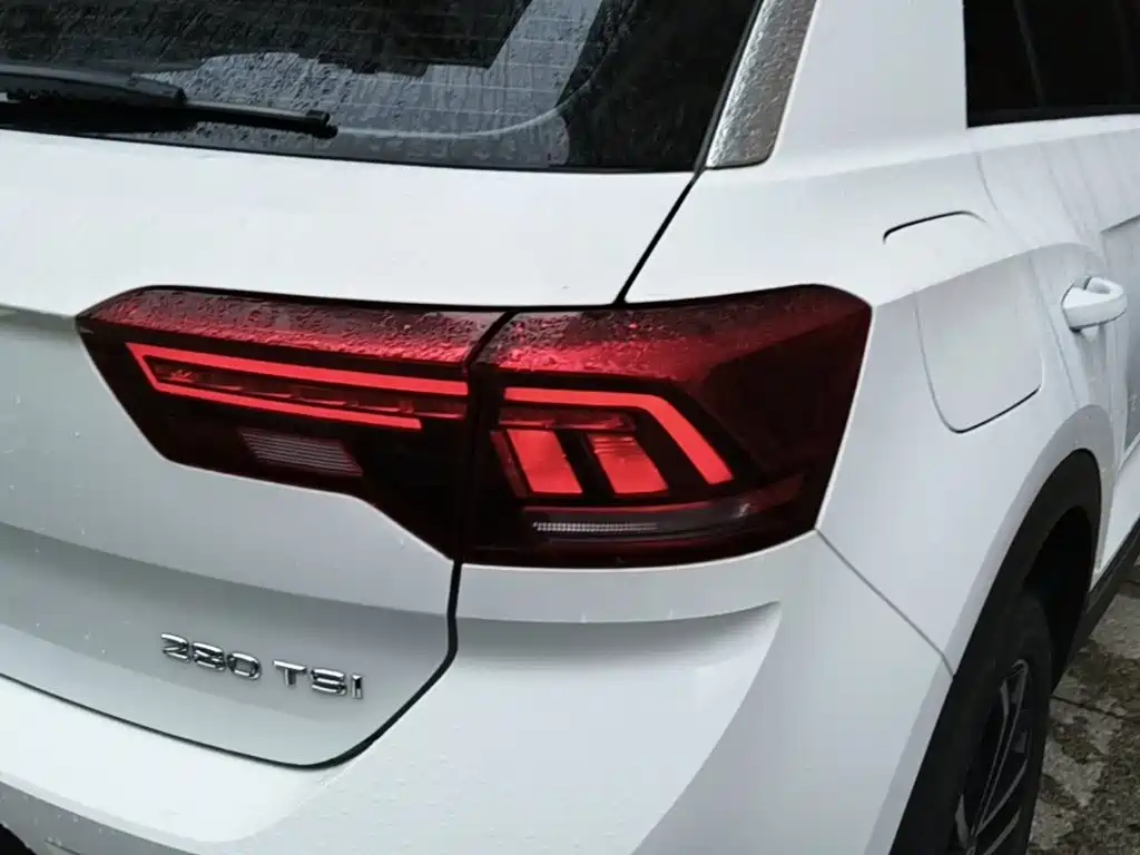 Volkswagen T-Roc — миниатюра 8