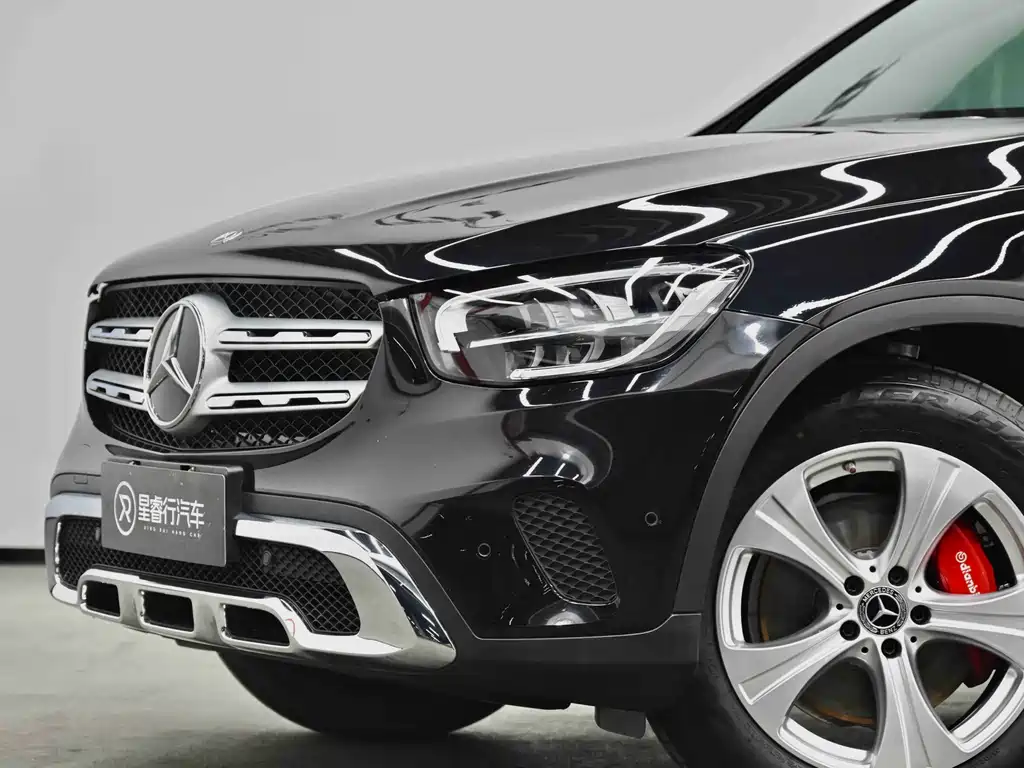 MERCEDES-BENZ GLC