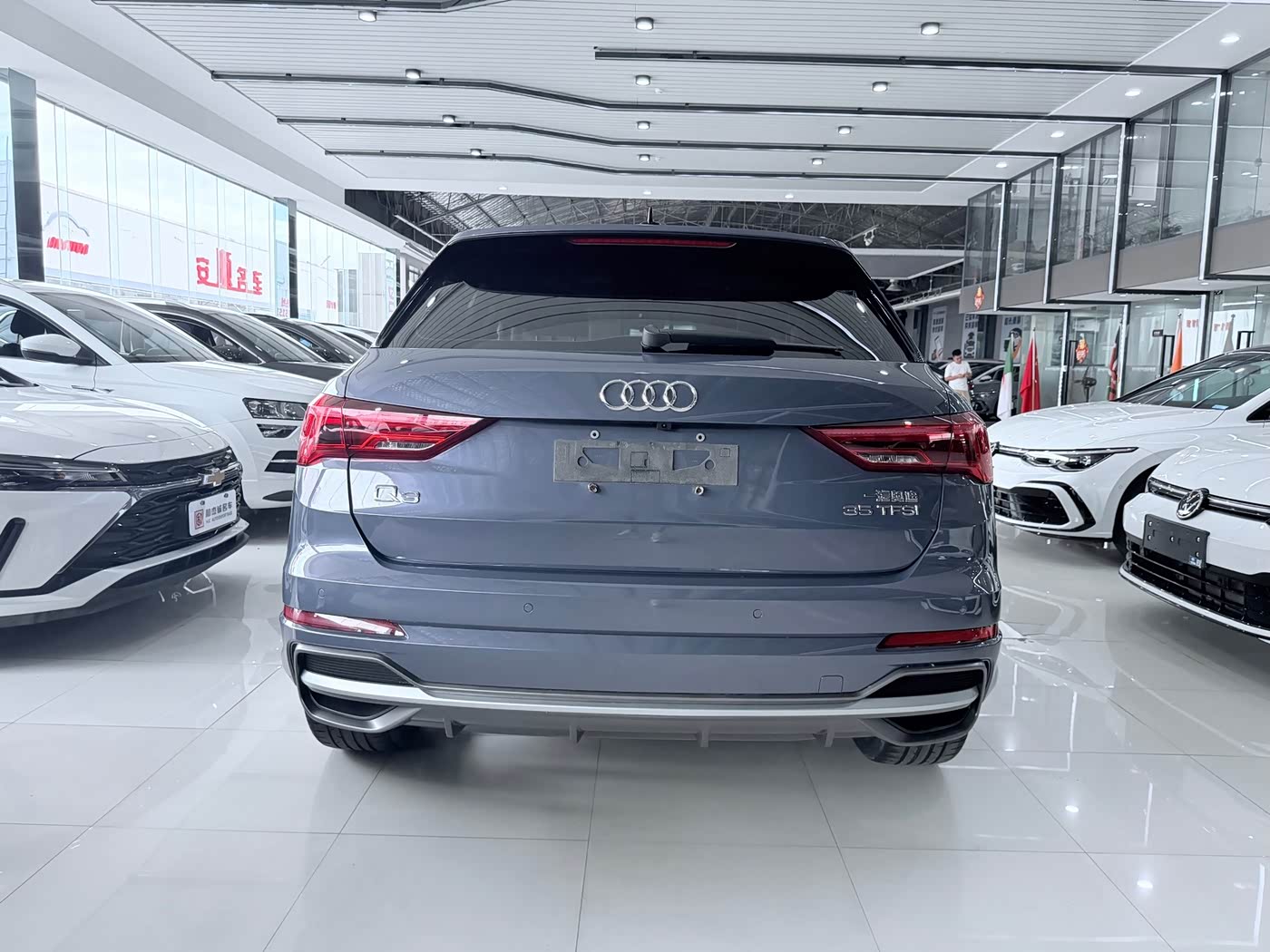 Audi Q3 1.4 л 2022 г. красный/фиолетовый, пробег 39000 км