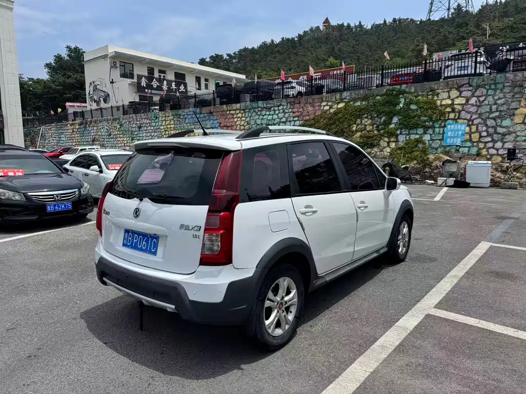 Dongfeng X3 2016 1.5L Comfort