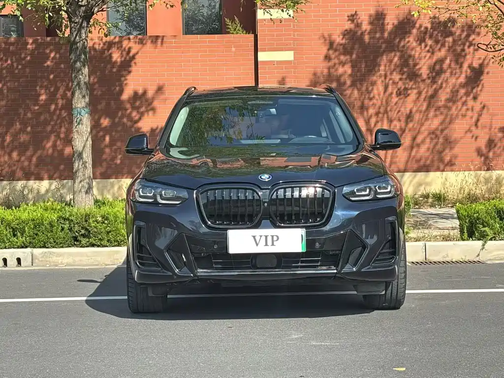 BMW iX3 — миниатюра 2