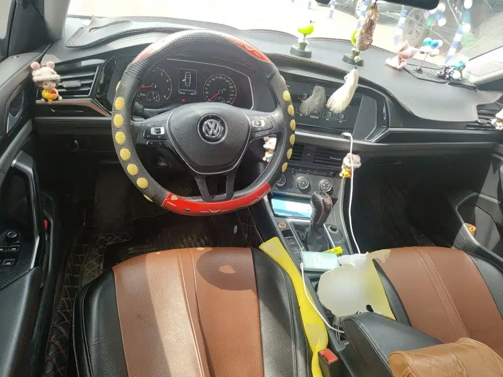 Volkswagen Sagitar — миниатюра 6