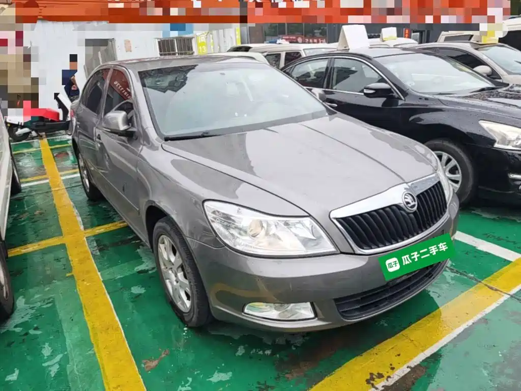 Skoda Octavia 2015 1.6L AT