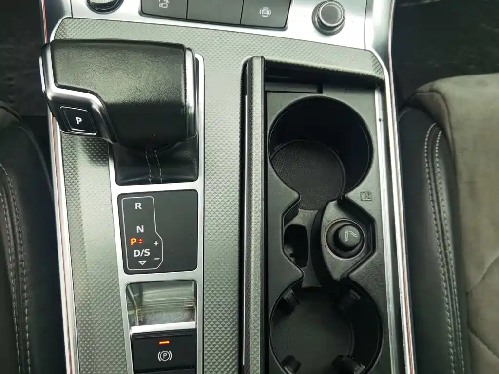 Audi A6L — миниатюра 13