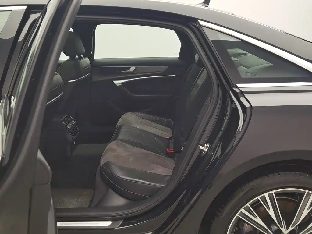 Audi A6L — миниатюра 15