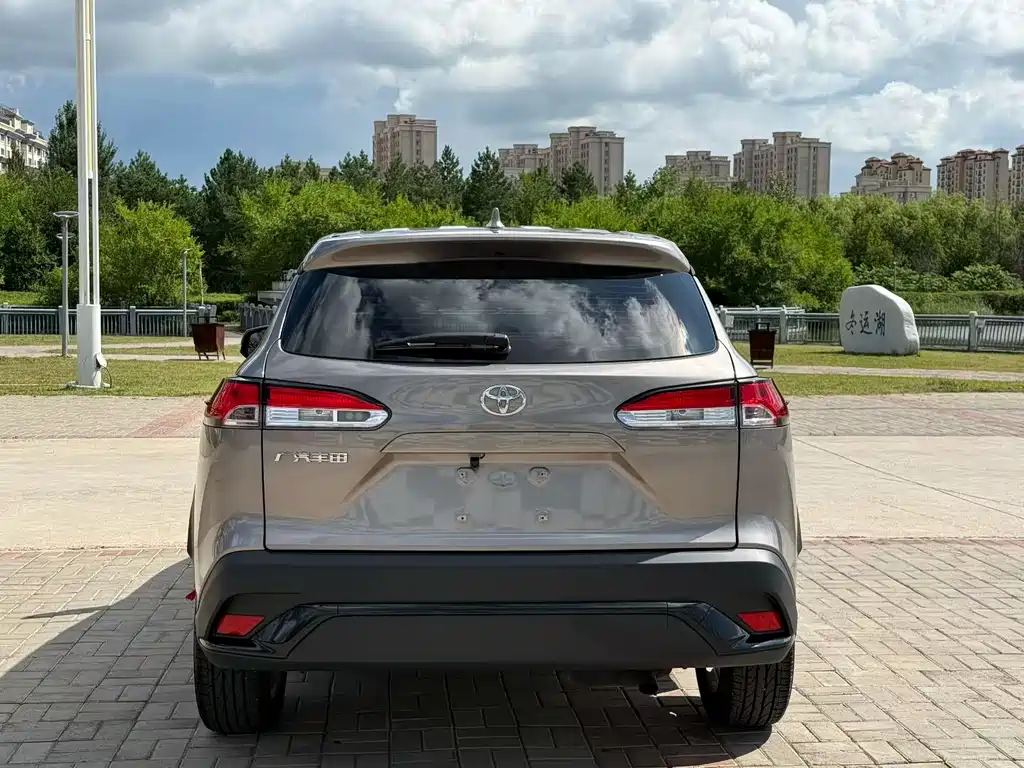 Toyota Frontlander — миниатюра 8