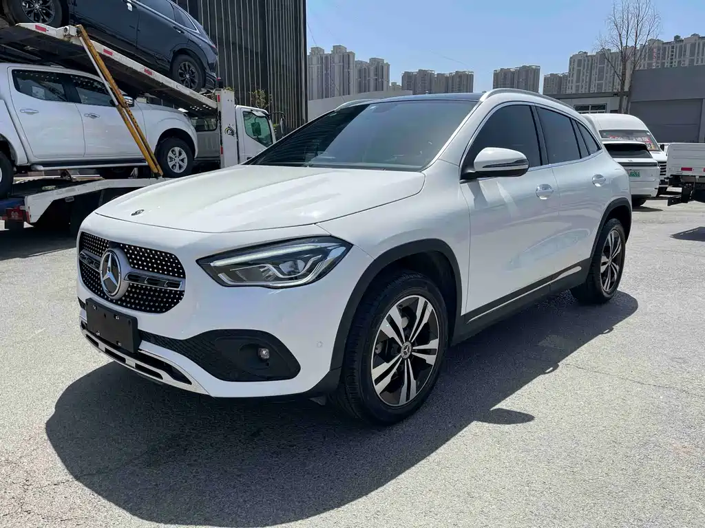 Mercedes-Benz GLA 2021