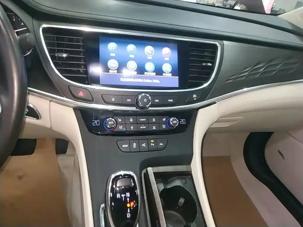 Buick LaCrosse — миниатюра 13