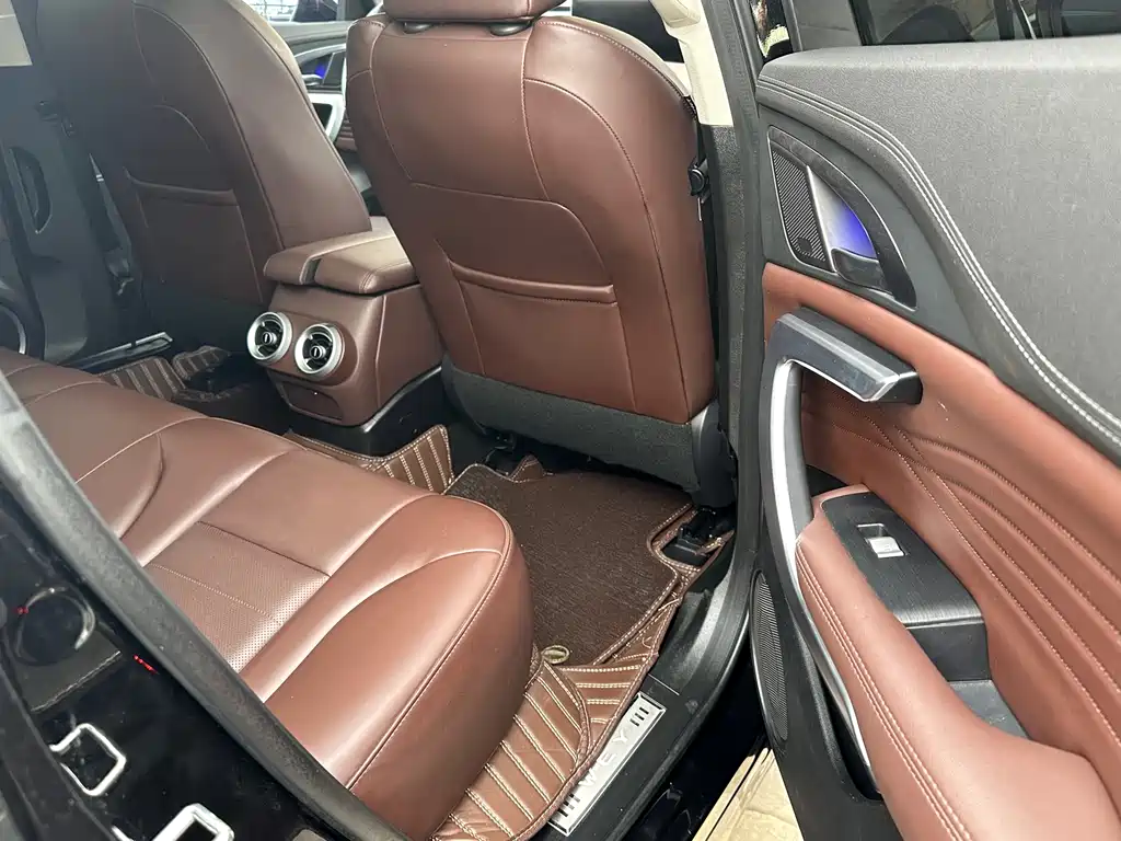 WEI PAI WEI BRAND VV7