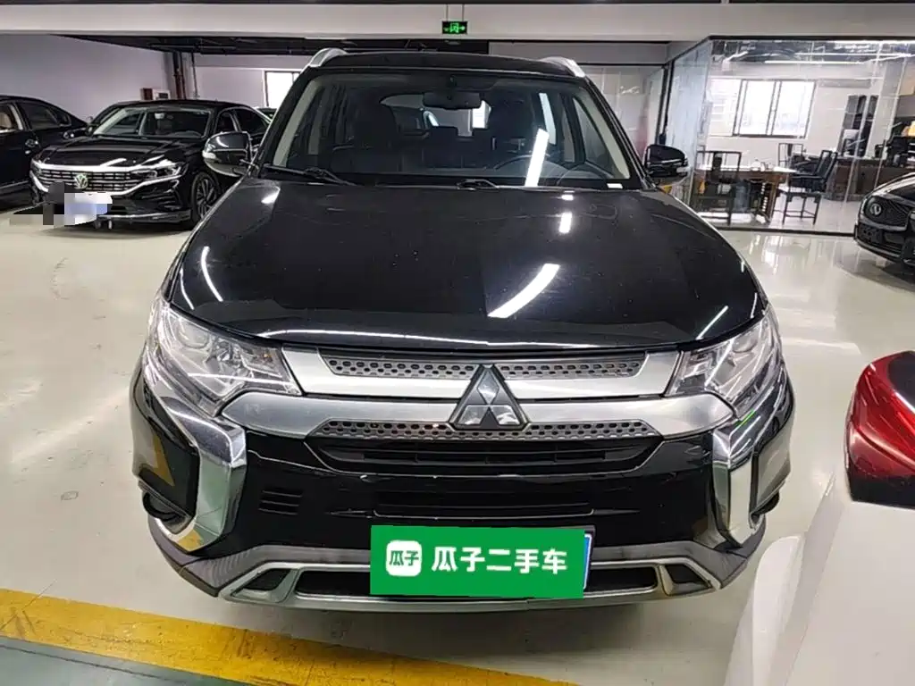 Mitsubishi Outlander — миниатюра 3