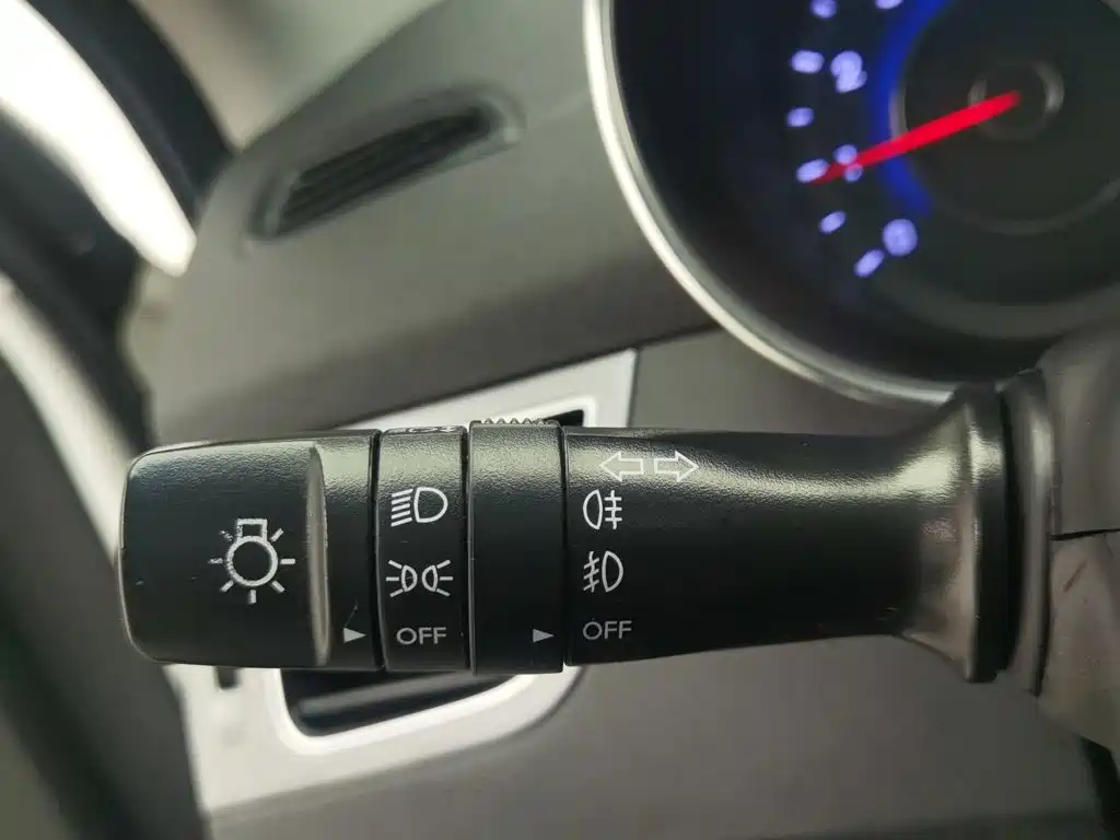 Hyundai Elantra Langdong — миниатюра 21