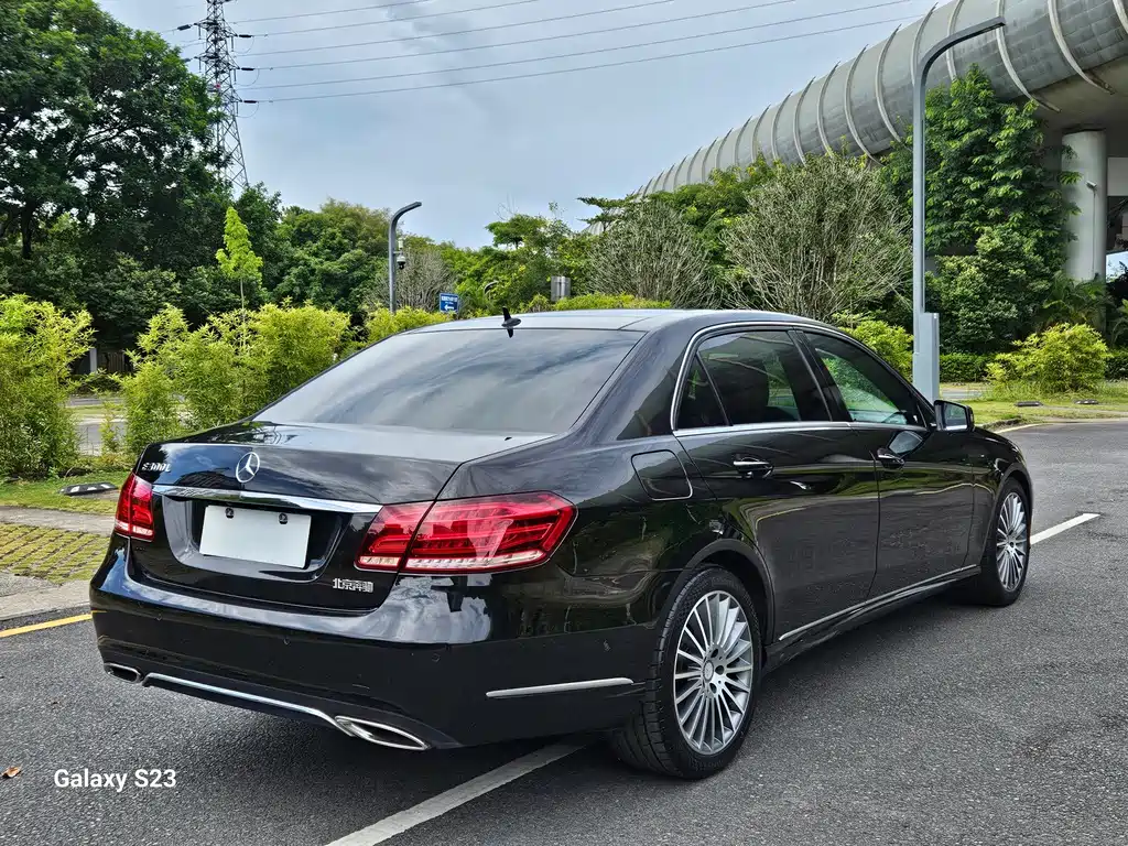 Mercedes-Benz E-Class — миниатюра 6