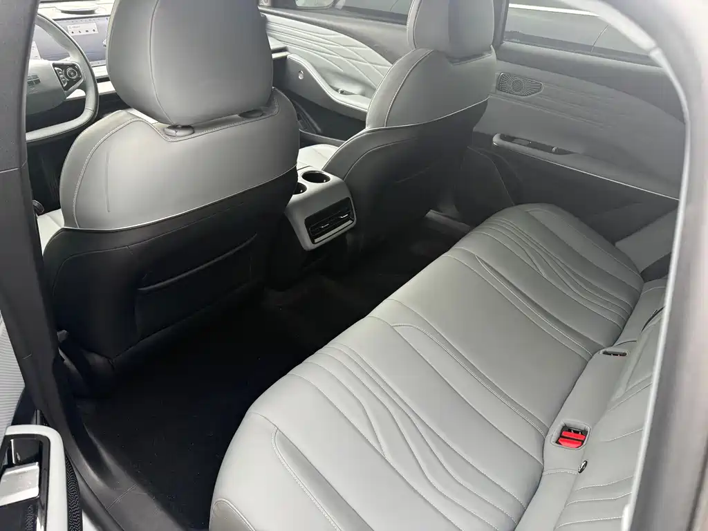 GEELY GALAXY GALAXY E8