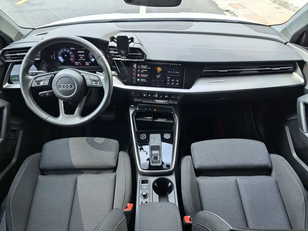 Audi A3 - фото 4