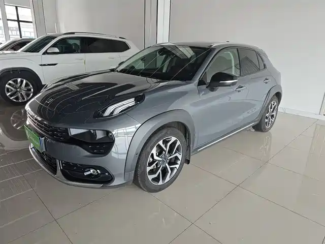 2019 Lynk & Co 02
