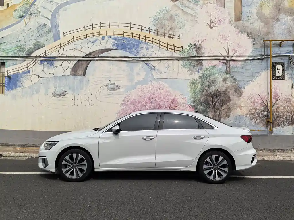 Audi A3 - фото 11