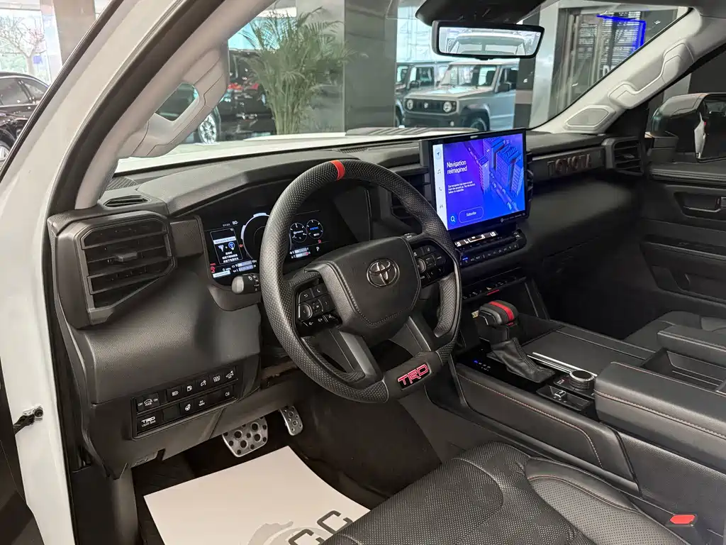 Toyota Sequoia — миниатюра 6