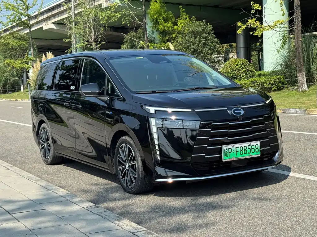 GAC Motor 传祺E8 PHEV — миниатюра 3