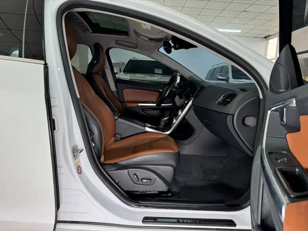Volvo S60 — миниатюра 13