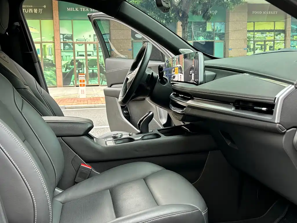 Cadillac XT4 — миниатюра 20