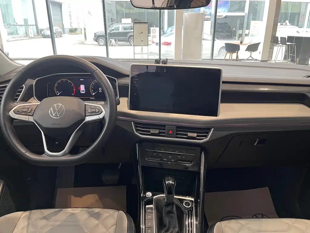 Volkswagen Tayron 2023 300TSI Luxury Plus