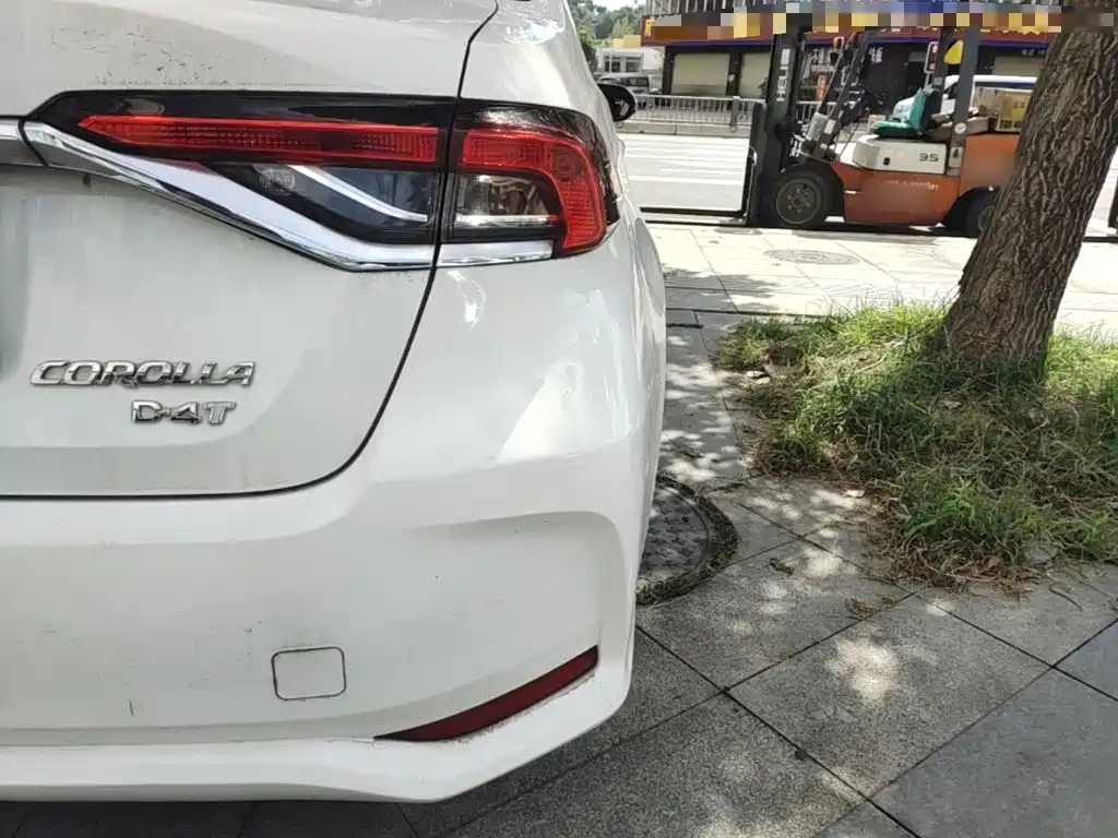 Toyota Corolla — миниатюра 8