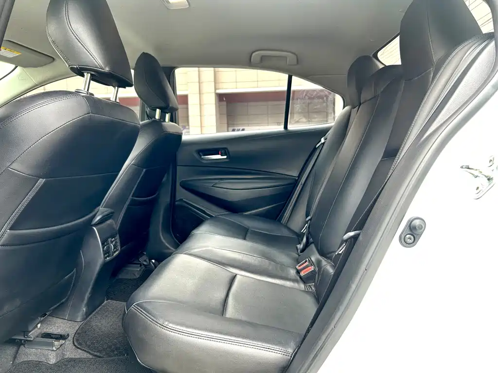 Toyota Corolla — миниатюра 12