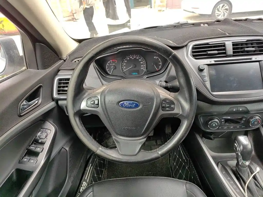 Ford Escort — миниатюра 6