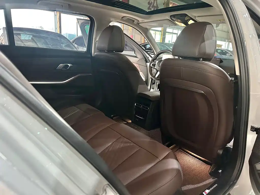 BMW 3 Series — миниатюра 13