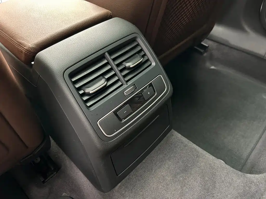 Audi A4L — миниатюра 11