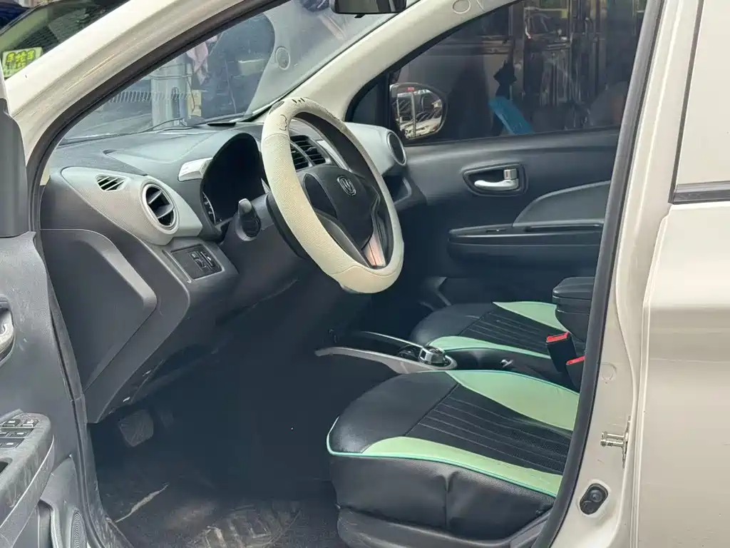 Changan Benben E-Star — миниатюра 7