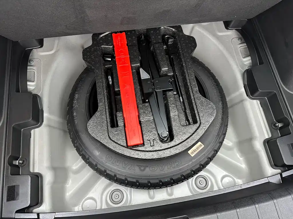 Geely Binyue — миниатюра 15