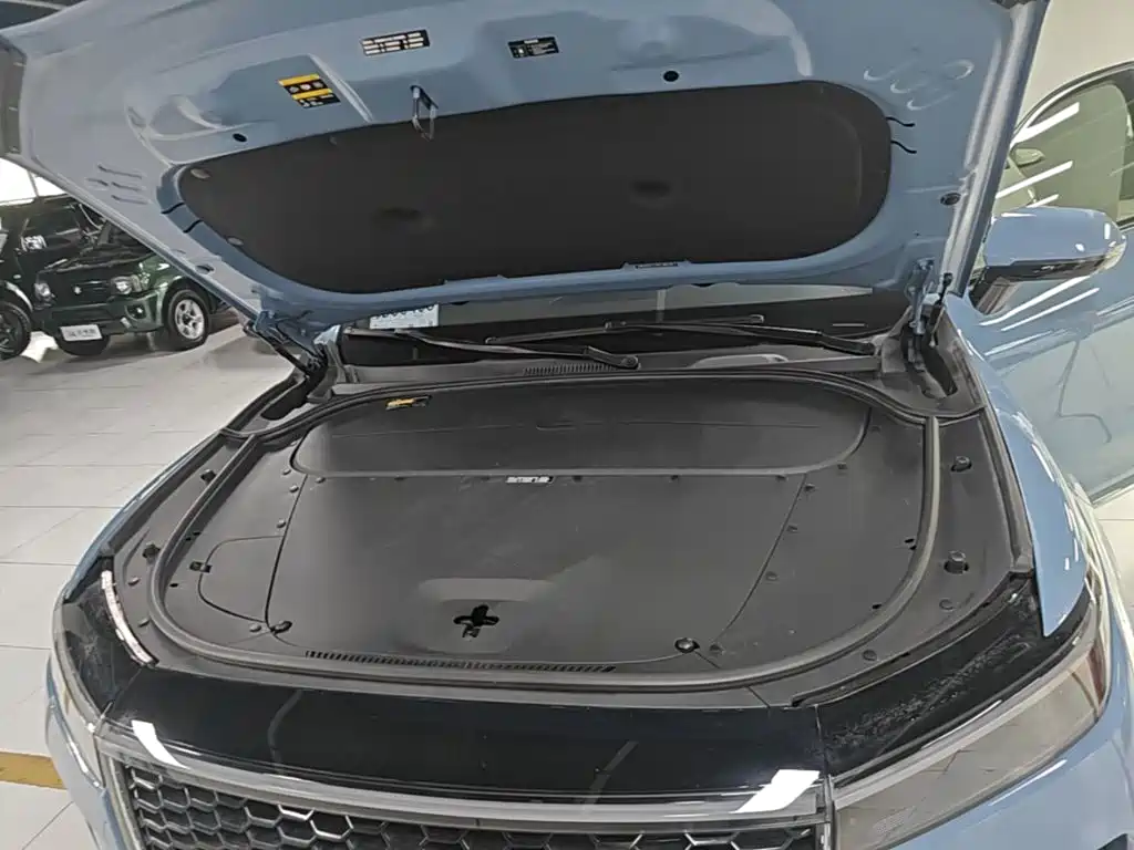 Li Auto Li ONE — миниатюра 20