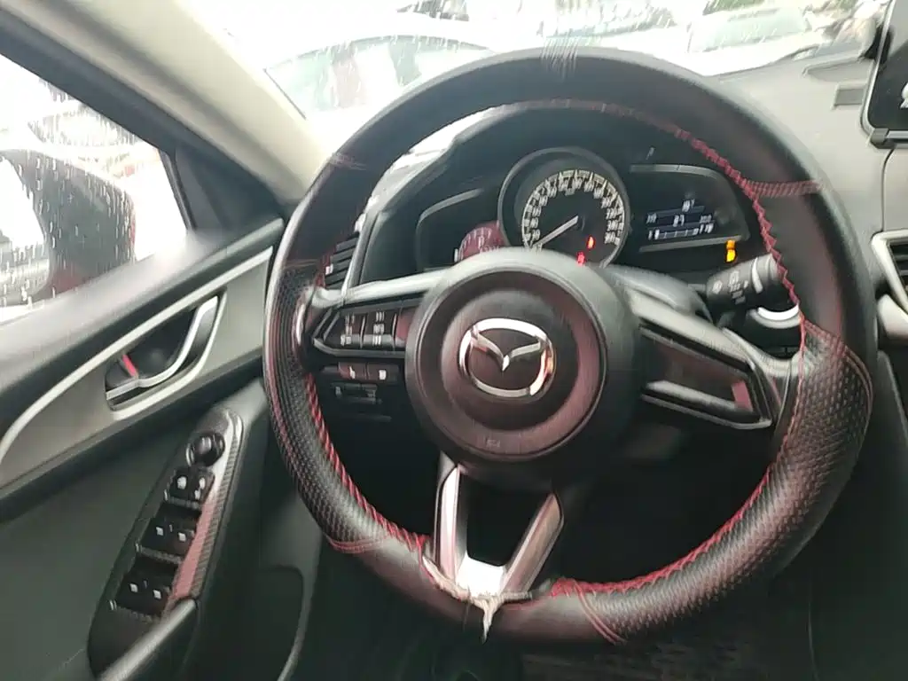 Mazda 3 Axela — миниатюра 11